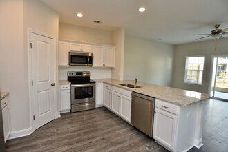 30 Maria Wy in Richmond Hill, GA - Building Photo - Building Photo