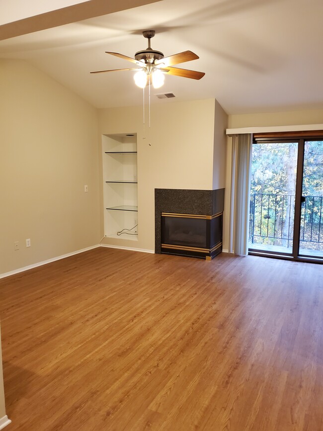 27230 Evergreen Rd, Unit Condo in Lathrup Park in Lathrup Village, MI - Building Photo - Building Photo
