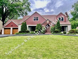 5404 Chadwick St in Fairway, KS - Building Photo