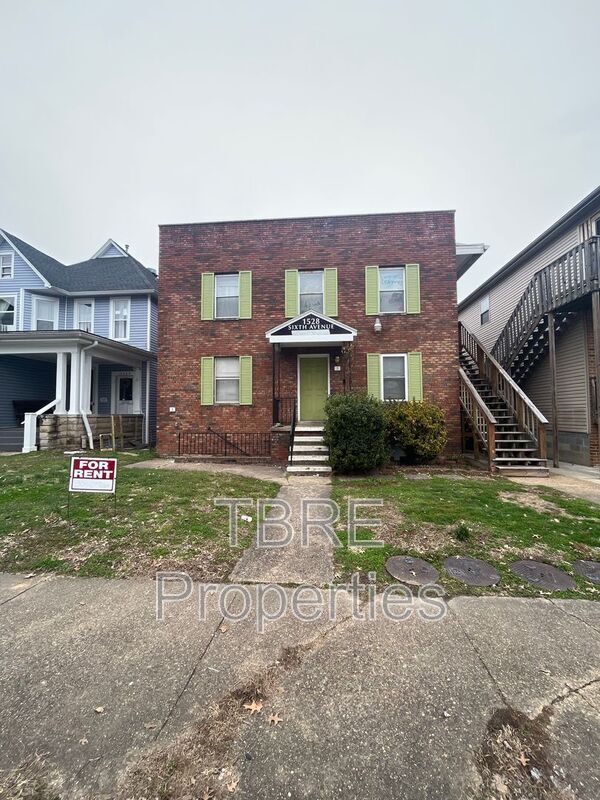 1528 6th Ave in Huntington, WV - Foto de edificio - Building Photo