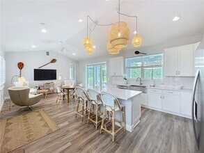 10220 South Bay Lake Rd in Groveland, FL - Building Photo - Building Photo