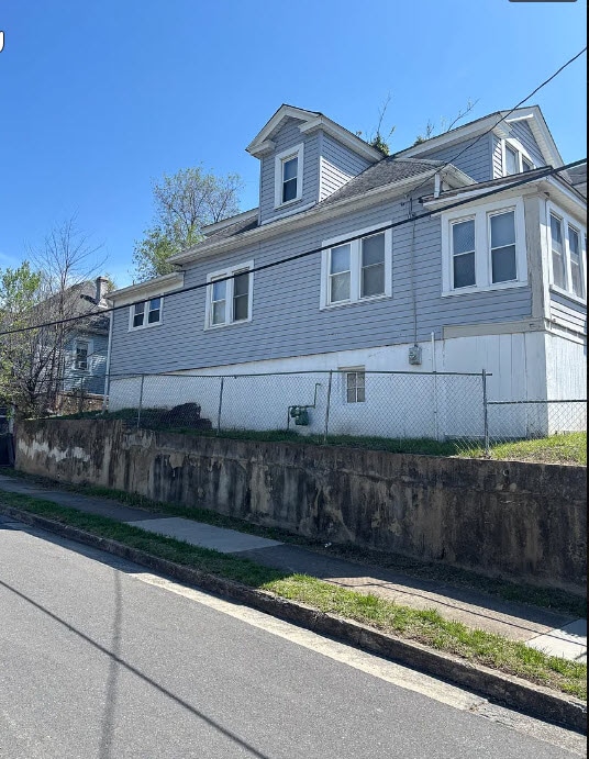 737 Harrison Ave NW in Roanoke, VA - Building Photo - Building Photo