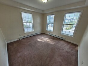 21 Jane St in Manchester, NH - Building Photo - Building Photo