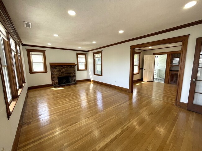property at 58 Edgecliff Rd