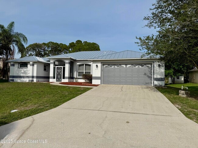 1219 Bluff Ave NE in Palm Bay, FL - Building Photo - Building Photo