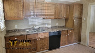719 Oakwood in Benton, AR - Building Photo - Building Photo