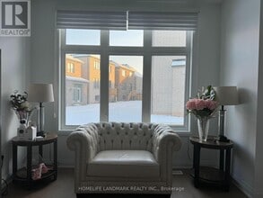 3036 William Cutmore Blvd in Oakville, ON - Building Photo - Building Photo