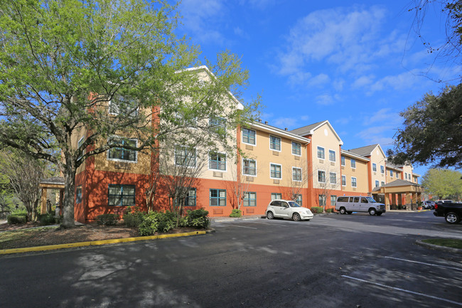 Furnished Studio - Tampa in Tampa, FL - Foto de edificio - Building Photo