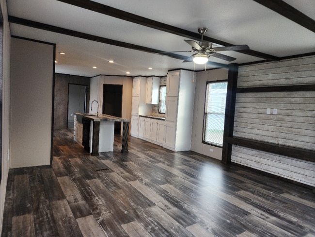 1269 N Adkins Hill Rd in Norman, OK - Foto de edificio - Building Photo