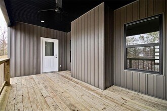 5 Bayhill Ln in Bella Vista, AR - Foto de edificio - Building Photo