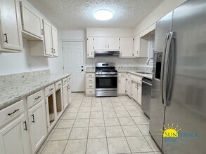 125 Fulmar Cir NE in Fort Walton Beach, FL - Building Photo - Building Photo