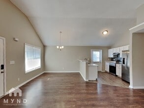 3940 Cypress Pointe Dr in Union City, GA - Foto de edificio - Building Photo