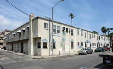 Elm Gate Apartments in Long Beach, CA - Foto de edificio - Building Photo