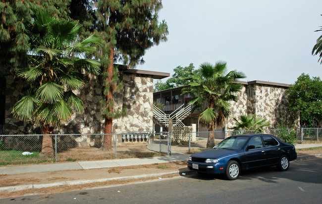 207-215 N U St in Fresno, CA - Building Photo - Building Photo