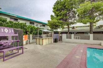 Ivy Apartments in Tempe, AZ - Building Photo - Building Photo