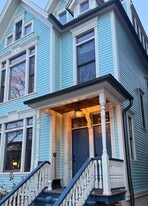 1429 W Roscoe St in Chicago, IL - Building Photo