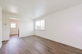 9295 E 14th Ave in Aurora, CO - Building Photo - Building Photo