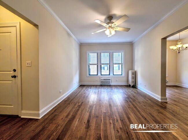 750 W Addison St in Chicago, IL - Building Photo - Building Photo