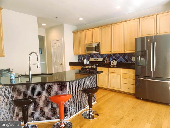 917 Crestfield Dr in Rockville, MD - Building Photo - Building Photo