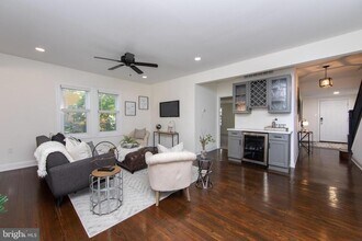 105 W Crystal Lake Ave in Haddon Township, NJ - Building Photo - Building Photo