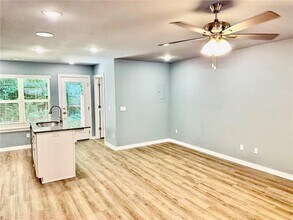 911 N Rupple Rd in Fayetteville, AR - Building Photo - Building Photo