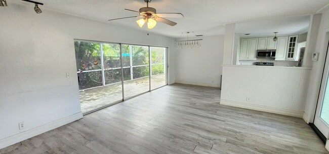 200 NW 9th St in Boca Raton, FL - Building Photo - Building Photo