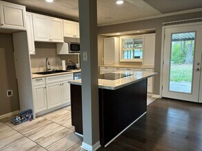 210 W Factory Rd in Springboro, OH - Building Photo - Building Photo