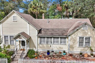 204 NE 3rd Ave in Gainesville, FL - Building Photo - Building Photo