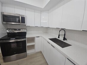 13067 SW 88th Terrace S in Miami, FL - Building Photo - Building Photo