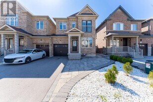 260 Kincardine St in Vaughan, ON - Building Photo