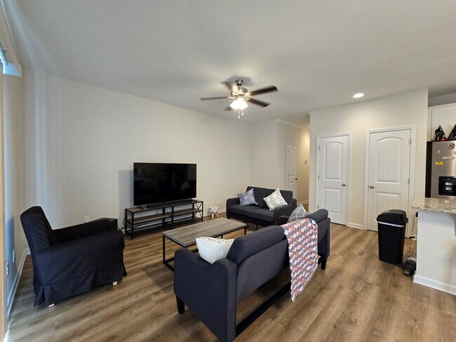 1858 Payne Dr in Sumter, SC - Building Photo - Building Photo