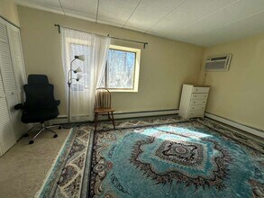 157 Franklin St, Unit A11 in Stoneham, MA - Foto de edificio - Building Photo