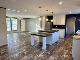 199 Harmony Wood Ln in Dripping Springs, TX - Building Photo