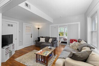 6615 Kingsbury Blvd, Unit 2E in University City, MO - Building Photo - Building Photo