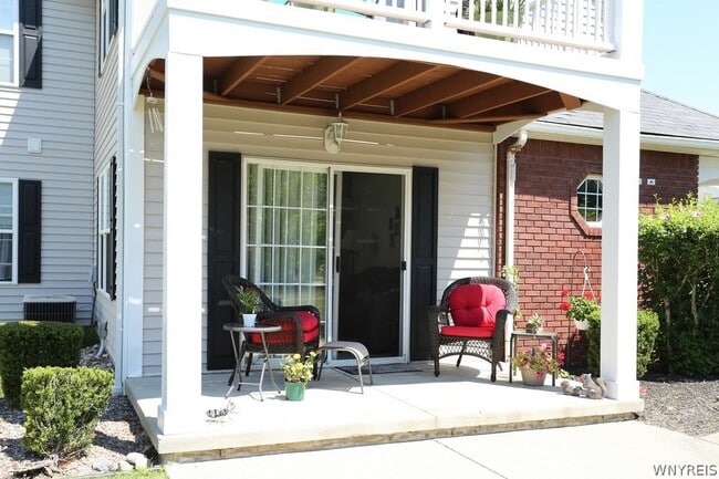 property at 5 Autumn Creek Ln