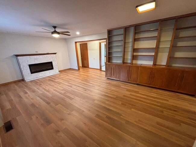 1054 N Eva Ave in Fayetteville, AR - Building Photo - Building Photo