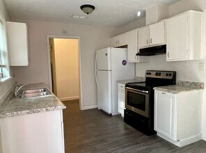 8832 E Bourne Dr in Jonesboro, GA - Building Photo - Building Photo