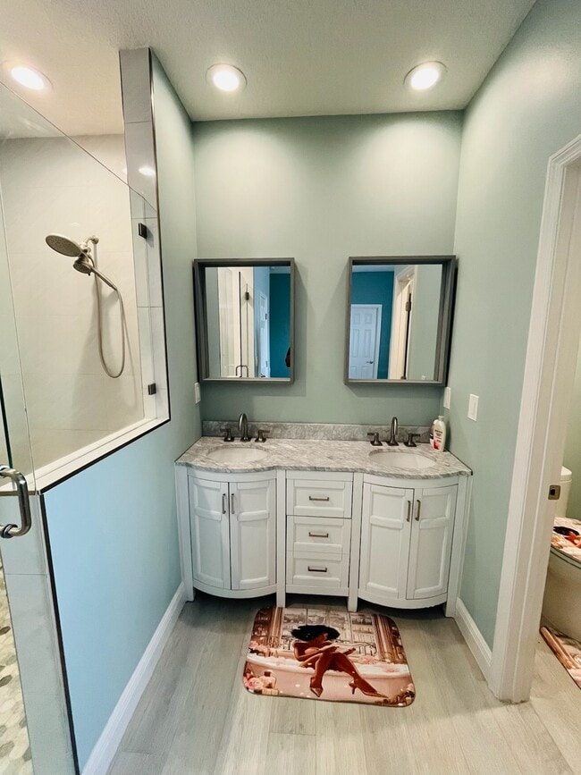 8640 Rockland Dr in Jacksonville, FL - Building Photo - Building Photo