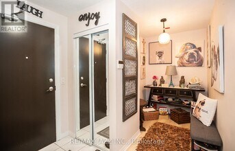 1600 Charles St in Whitby, ON - Building Photo - Building Photo