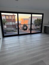 2408 Highland Ave, Unit A in Manhattan Beach, CA - Building Photo - Building Photo
