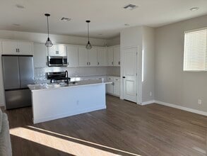 18085 W Lupine Ave in Goodyear, AZ - Building Photo - Building Photo