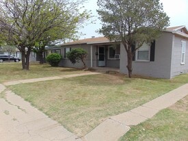 3413 Quaker Ave in Lubbock, TX - Building Photo
