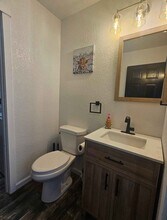 283 NE West Ave in Roseburg, OR - Building Photo - Building Photo