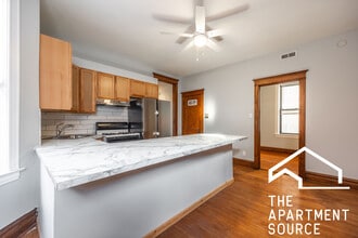 2519 S Millard Ave, Unit 1 in Chicago, IL - Foto de edificio - Building Photo