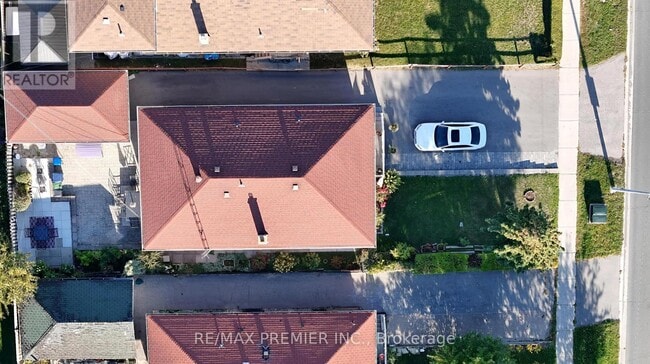 property at 3664 Lawrence Ave E