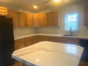 1560 Whittier Ave in Toms River, NJ - Building Photo - Building Photo