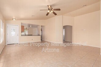13982 W Cornerstone Trail in Surprise, AZ - Building Photo - Building Photo