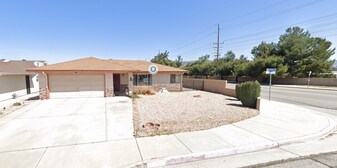 1700 Walden Ln in Hemet, CA - Building Photo