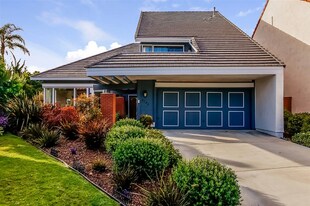 2126 Pine Crest Way in Carlsbad, CA - Building Photo