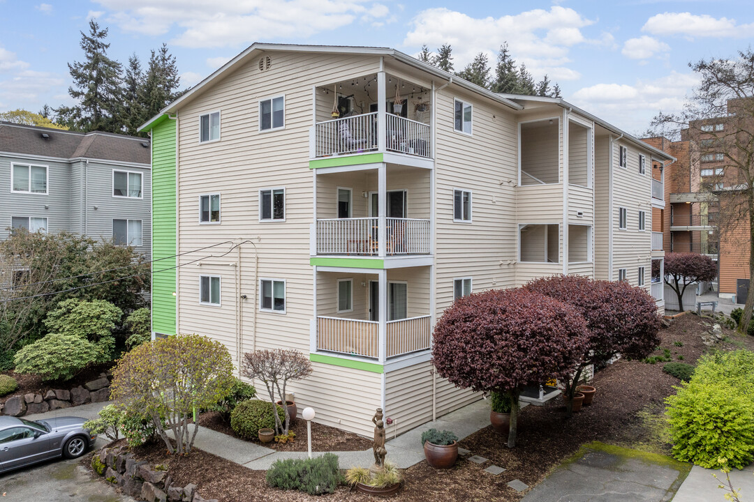 Northgate 9 Apartments in Seattle, WA - Building Photo